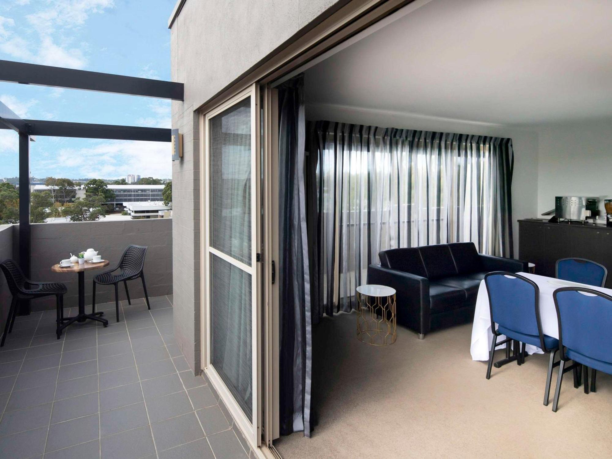 Mantra Castle Hill Sydney, An Accor Hotel Экстерьер фото